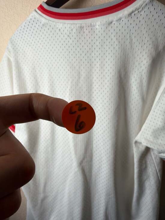 Cincinnati Reds Mitchell & Ness Cooperstown Collection Mesh V-Neck Jersey Size M - Picture 9 of 9